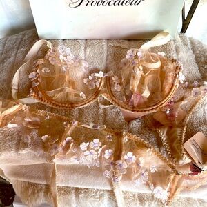 Agent provocateur new set 34dd sm